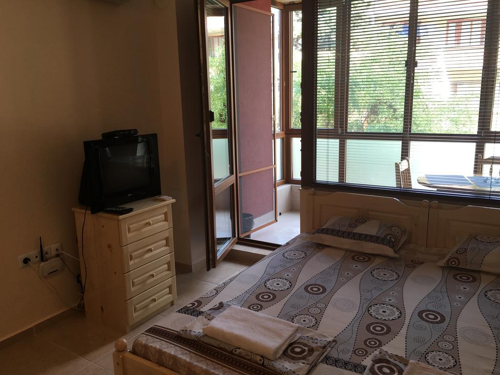 Apartment Martin Beach Pomorie Exterior photo